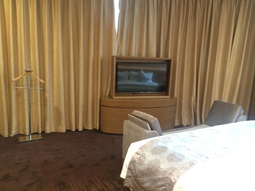 Shenzhen Baoan Plus Gems Cube Hotel المظهر الخارجي الصورة
