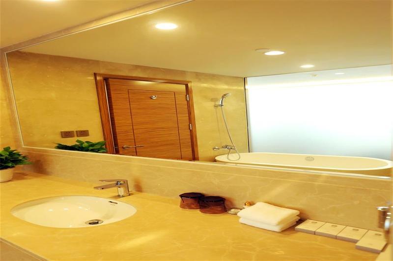 Shenzhen Baoan Plus Gems Cube Hotel المظهر الخارجي الصورة